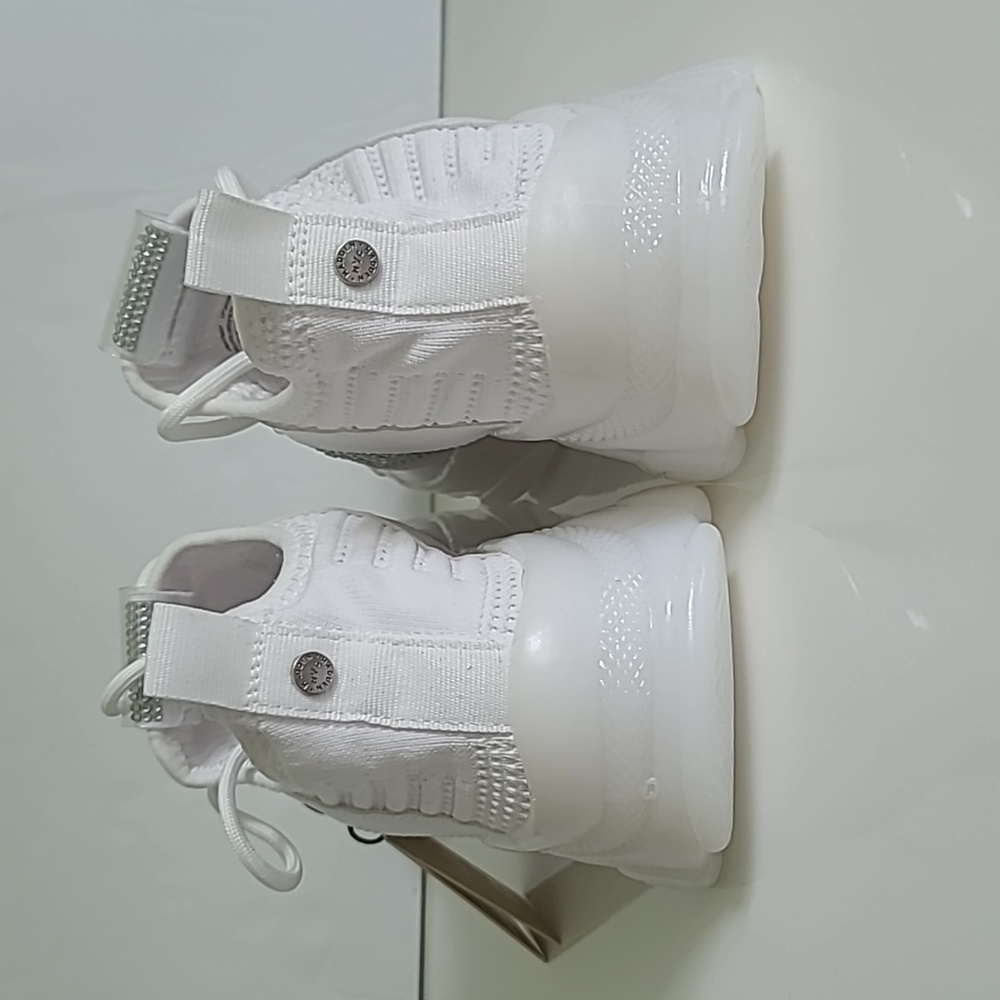 Madden NYC Women's Sneakers White Size 8.5 - Picture 6 of 10